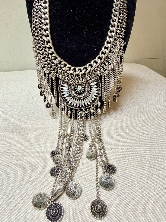 Jewelry - Paparazzi "The Alicia" Zi Collection Silver Tone Boho Statement Necklace